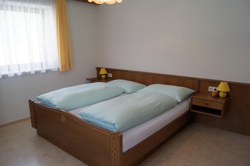 Ferienhaus Peter Spoettl Наудерс Стая снимка