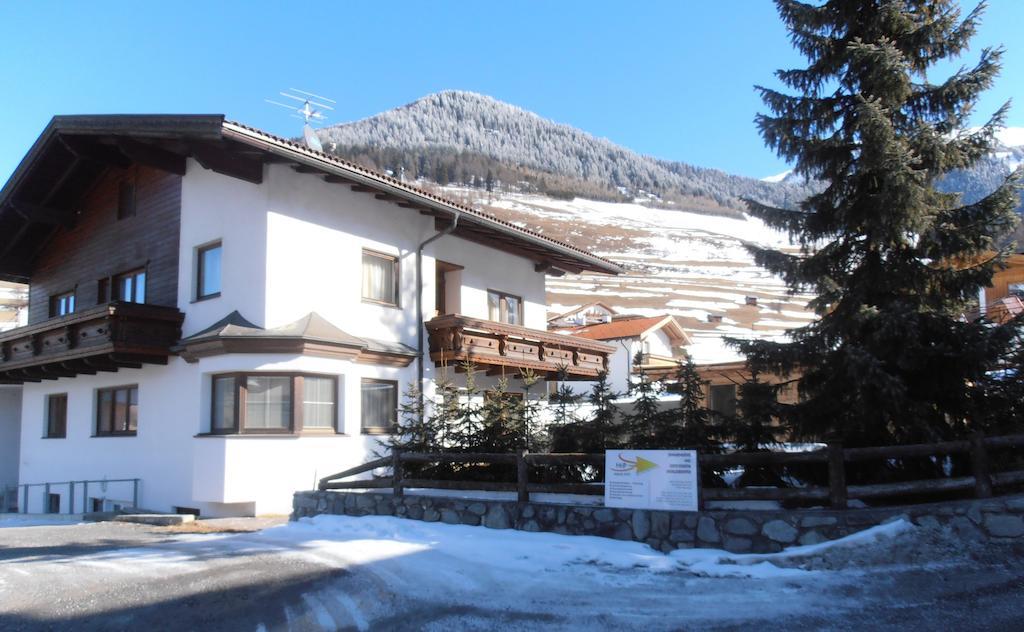 Ferienhaus Peter Spoettl Наудерс Екстериор снимка