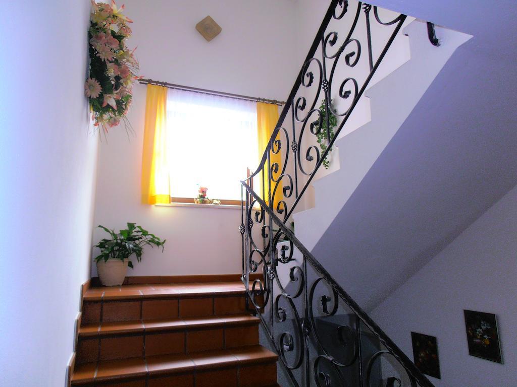 Ferienhaus Peter Spoettl Наудерс Екстериор снимка