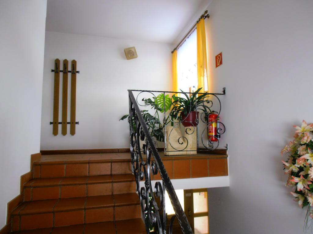 Ferienhaus Peter Spoettl Наудерс Екстериор снимка